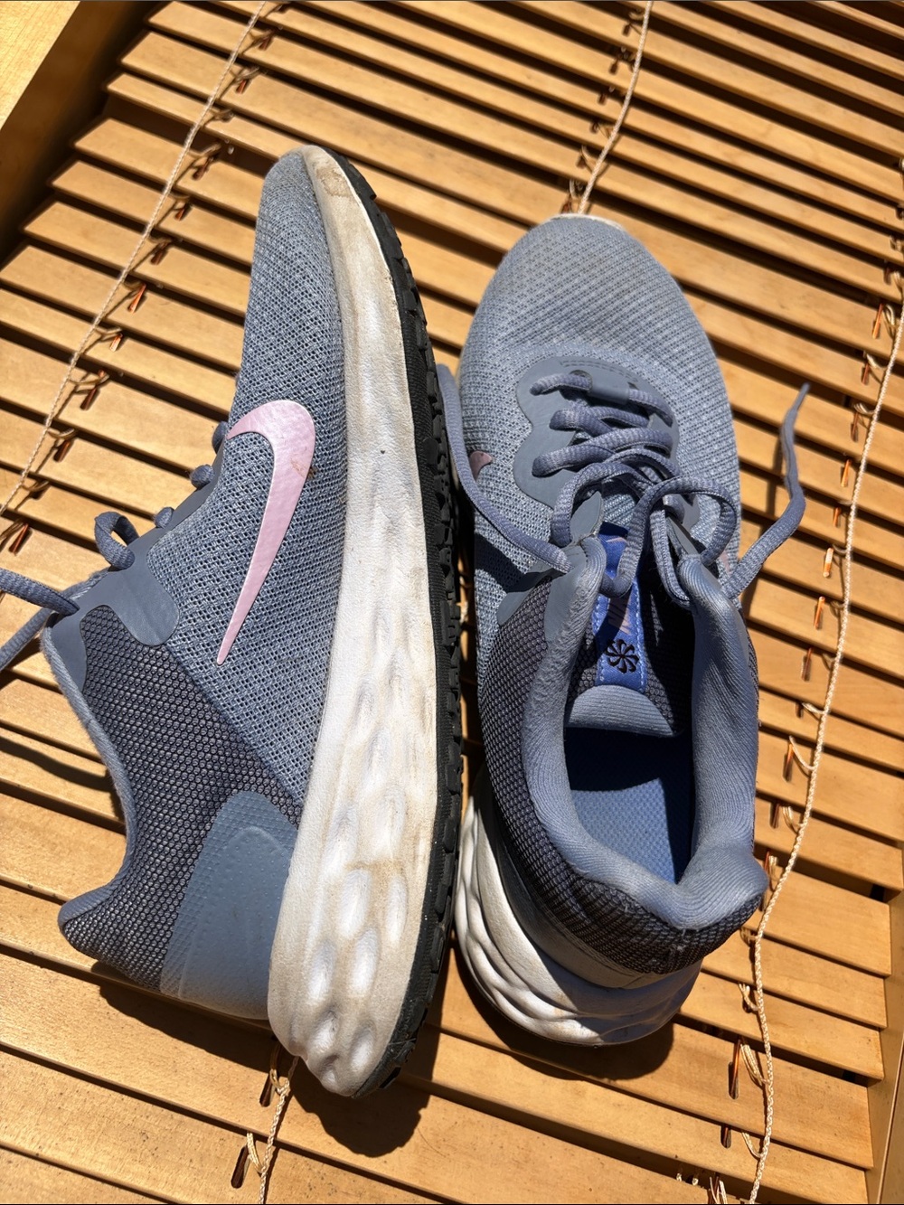 Nike Women's Breathable Mesh Running Shoes in Light Blue with Pink Swoosh
